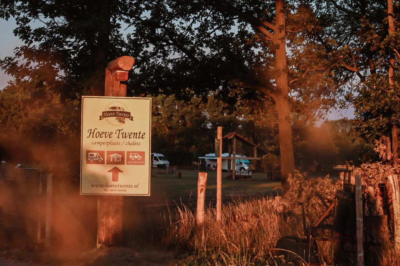 Hoeve Twente - De Bonte Specht Villa Heythuysen Bagian luar foto