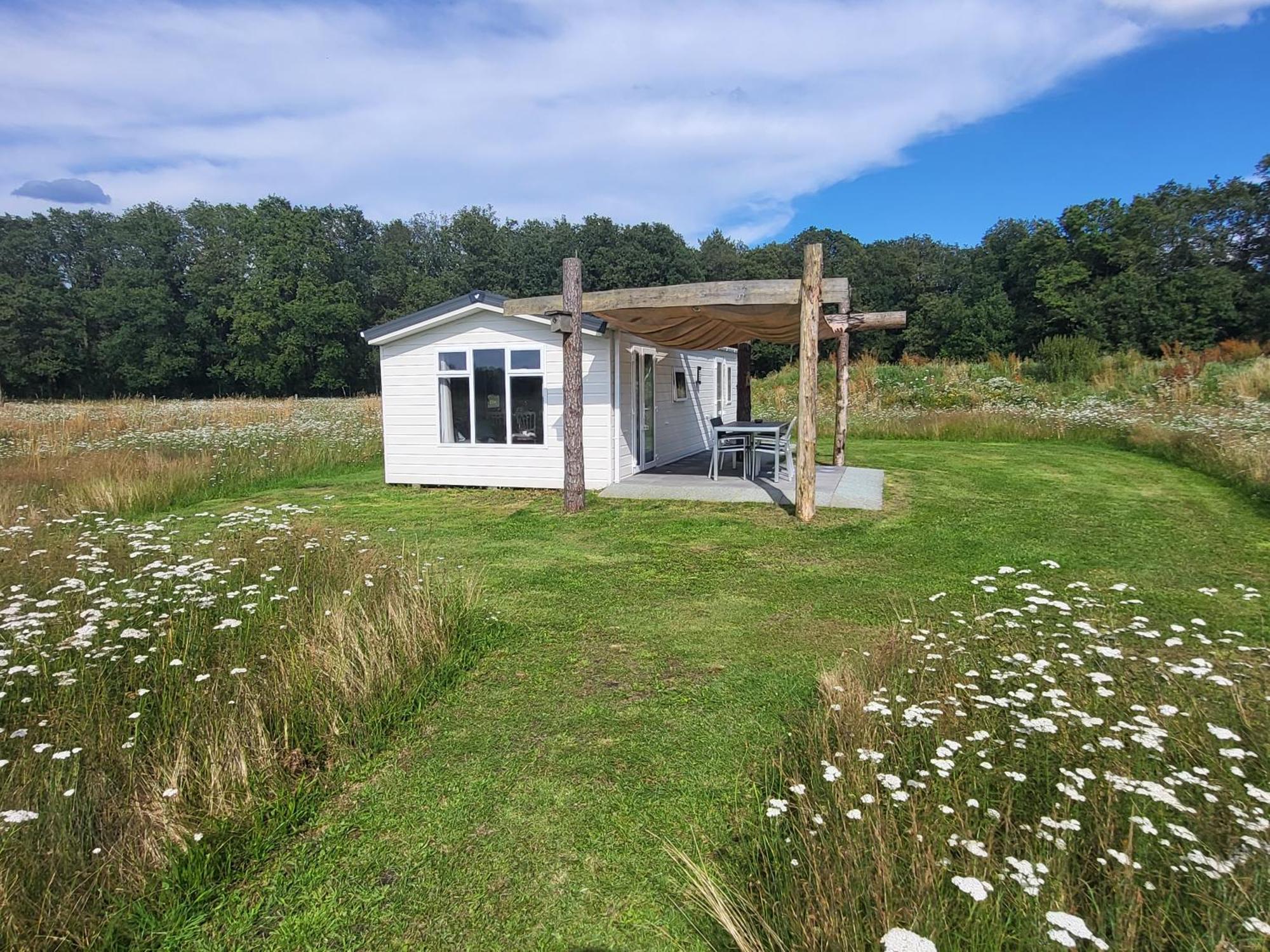 Hoeve Twente - De Bonte Specht Villa Heythuysen Bagian luar foto